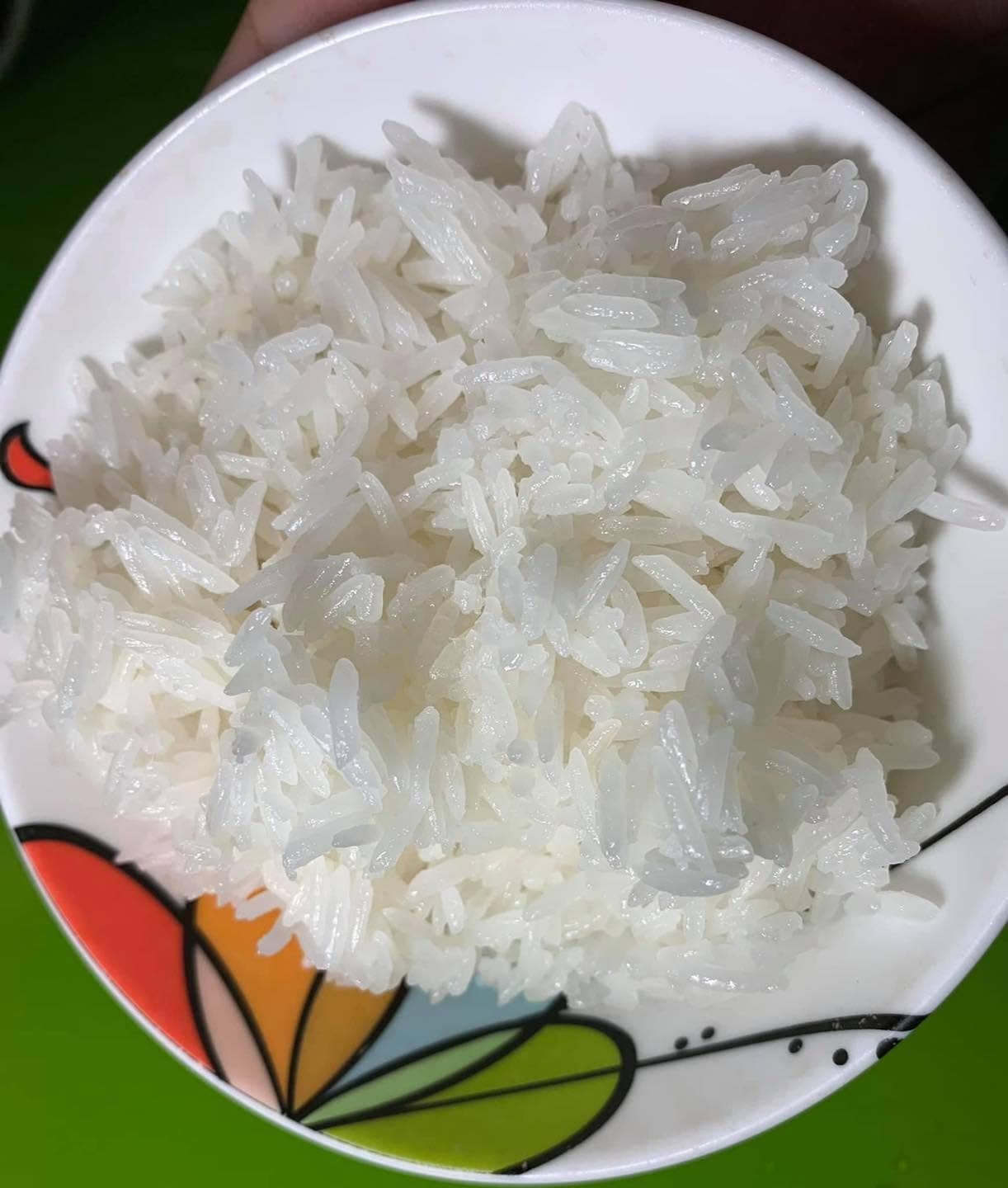 Cách nấu cơm ST25 chuẩn ngon: ít nước hơn bạn nghĩ